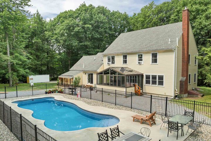 Property Photo: 11 Longview Drive NH 03304