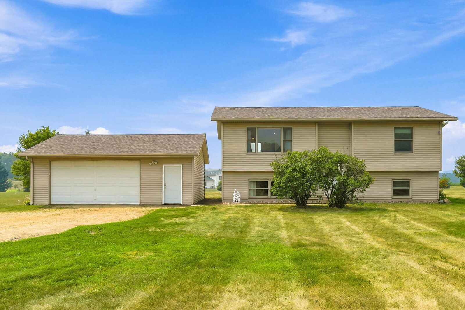 Property Photo: 2210 County Road C WI 54026