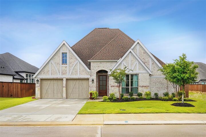 Property Photo: 2618 Seth Drive TX 76065