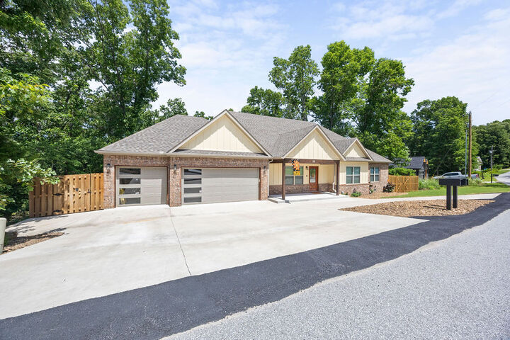 Property Photo:  50 Melanie Drive  AR 72714 
