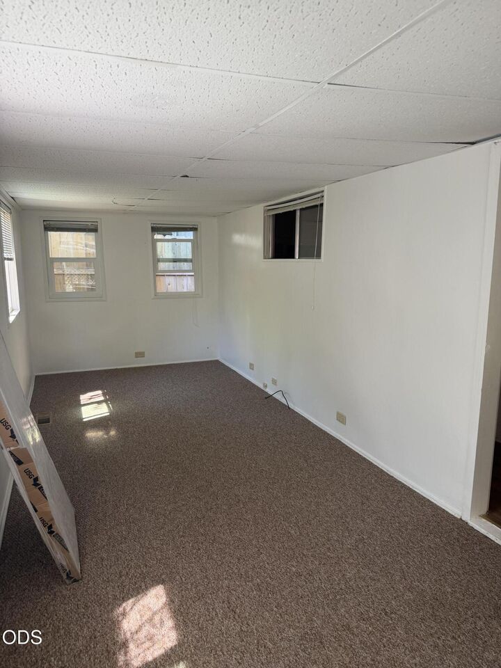 Property Photo:  1055 N 5th Street Unit 102  OR 97530 