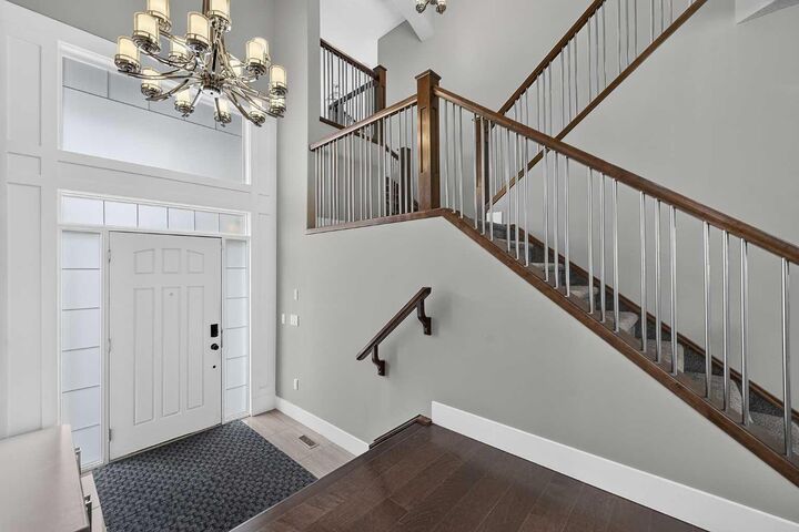 Property Photo: 36 Rockyvale Green NW AB T3G 0E3