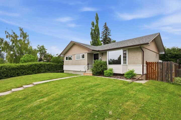 Property Photo: 2828 45 Street SW AB T3E 3T4