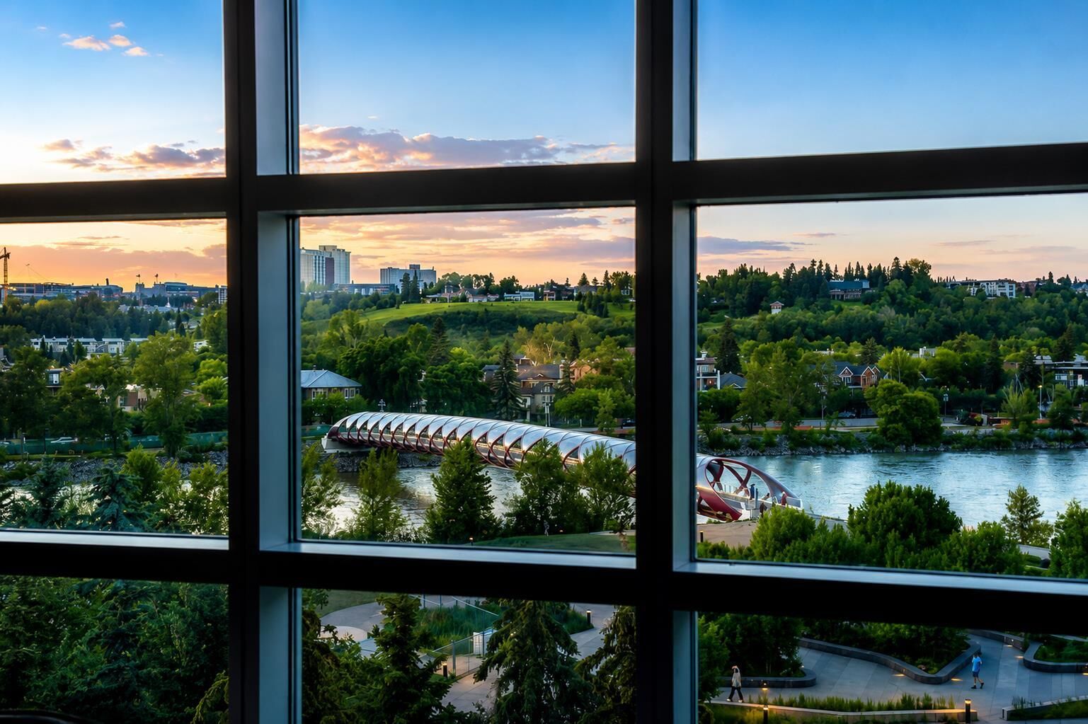 Property Photo: 110 7 Street SW 602 AB T2P 5M9