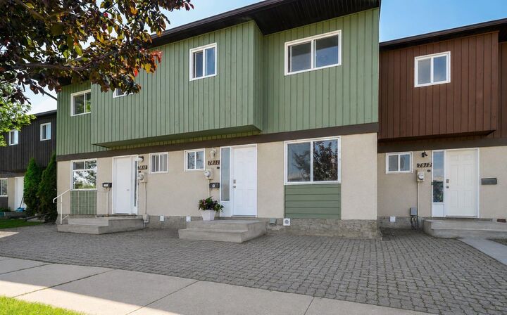 Property Photo:  7811 Cedarwood Park  AB T8V 4R8 