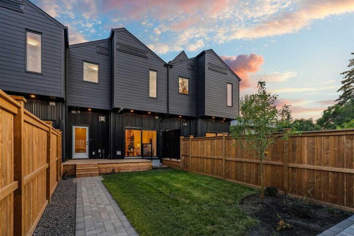 Property Photo:  8916 33 Avenue NW 2  AB T3B 1M6 