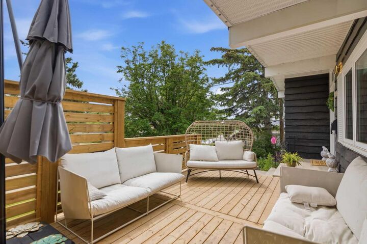 Property Photo: 3720 58 Avenue SW AB T3E 5H6