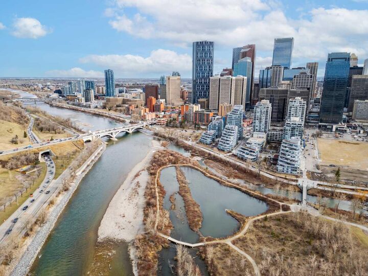 Property Photo:  222 Riverfront Avenue SW 317  AB T2P 0W3 