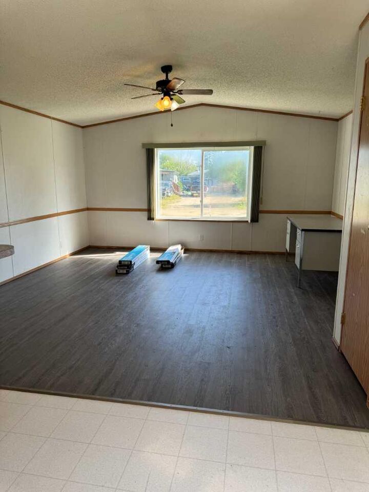Property Photo:  9721 107 Street  AB T0H 2C0 