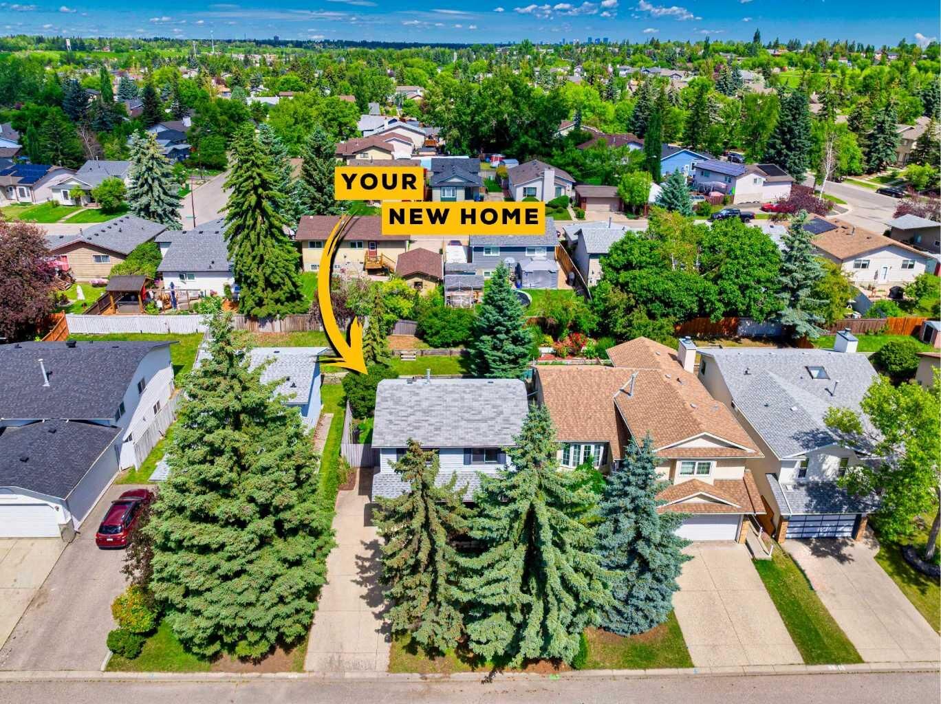 Property Photo: 56 Deersaxon Circle SE AB T2J 6R5