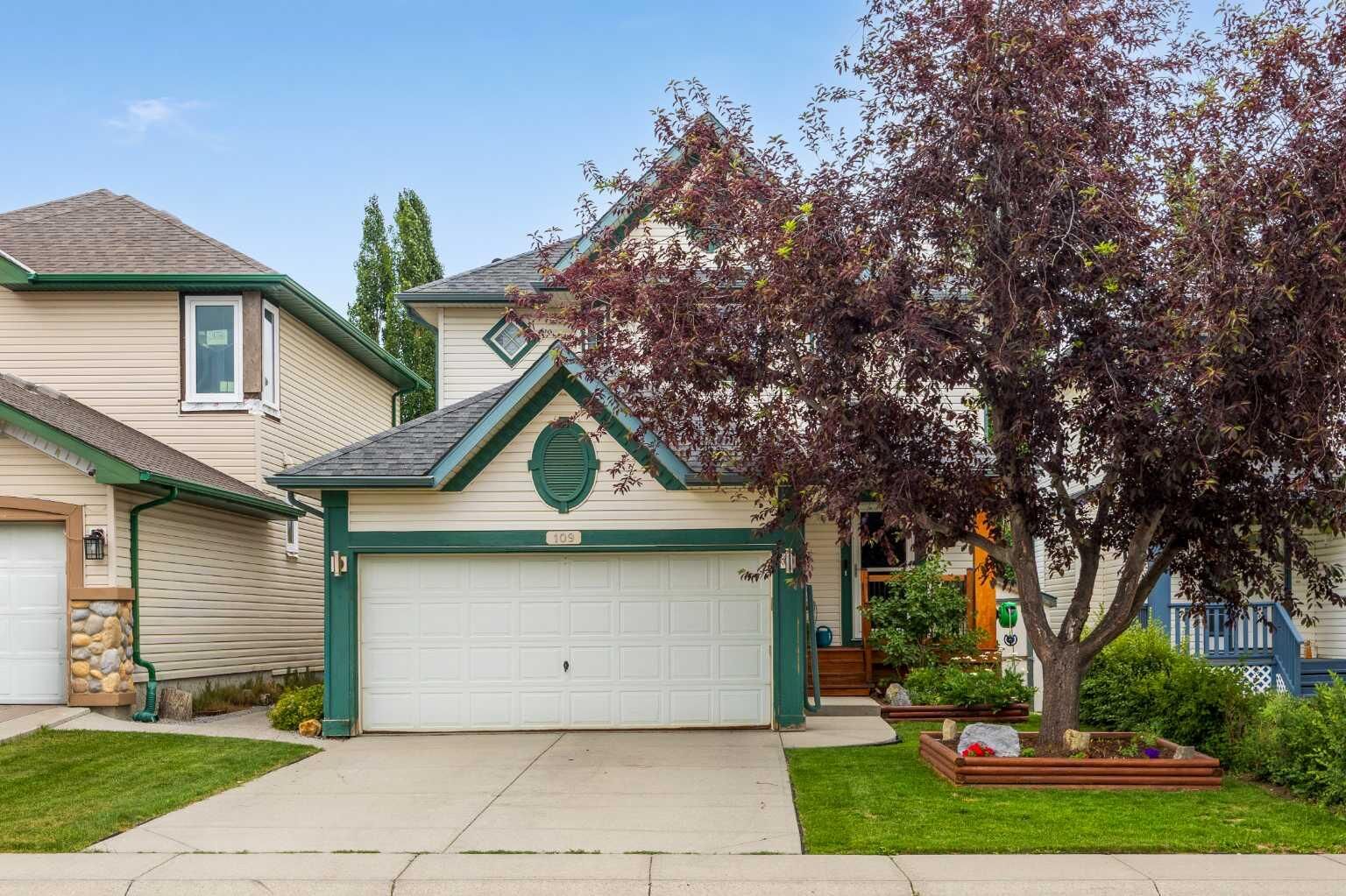 Property Photo: 109 Hidden Valley Grove NW AB T3A 5W8