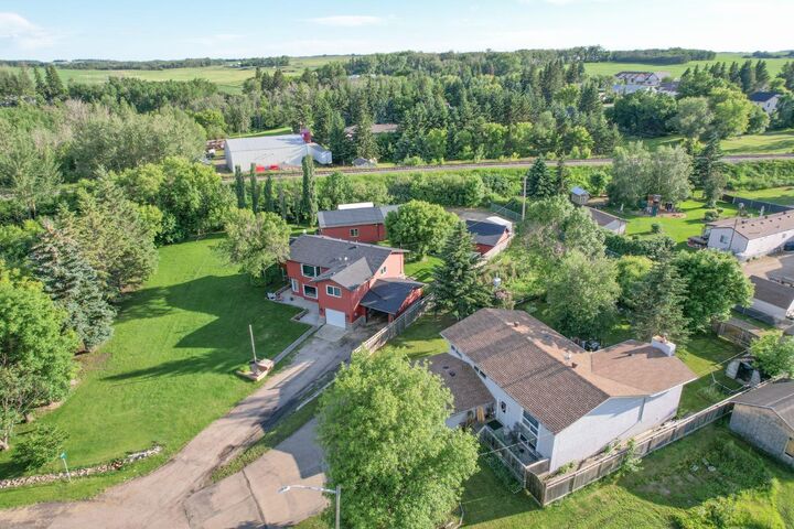 Property Photo: 4908 47 Street AB T0C 0Y0