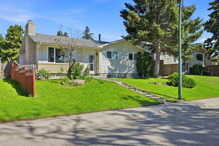 Property Photo: 2415 Vista Crescent NE AB T2E 6J2