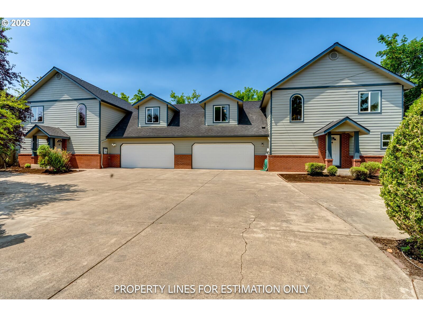 Property Photo:  911 N 9th St  OR 97424 