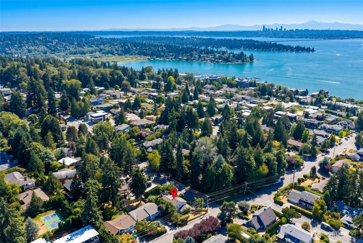 Property Photo: 10603 NE 60th Street WA 98033
