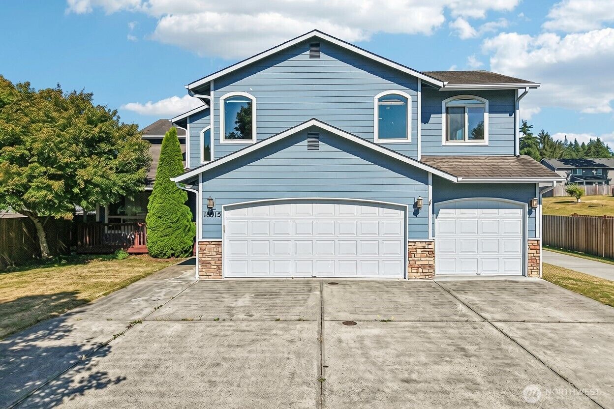 Property Photo: 18915 42nd Drive NE WA 98223