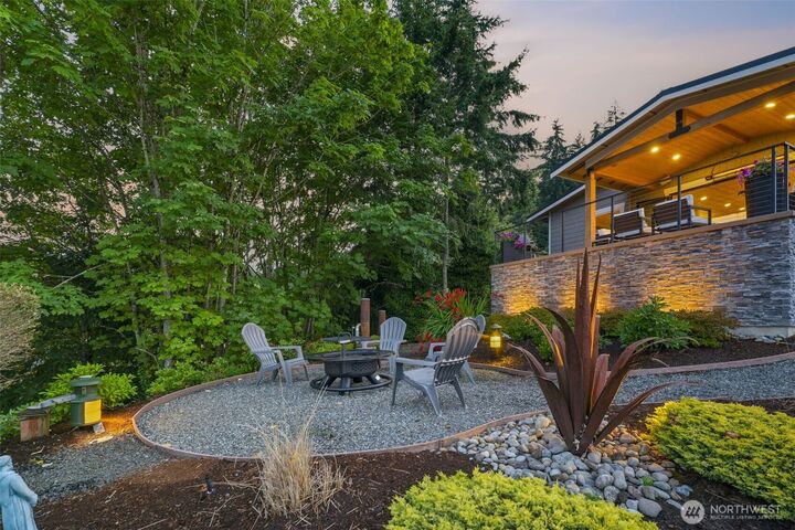 Property Photo:  4010  Burnham Dr  WA 98332 