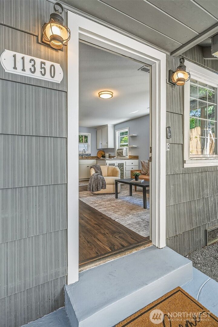 Property Photo: 11350 28th Avenue NE WA 98125