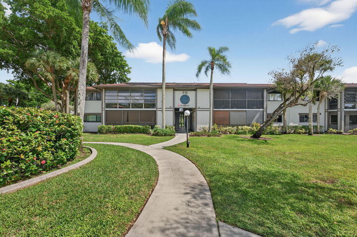Property Photo: 9441 W McNab Road 111 FL 33321