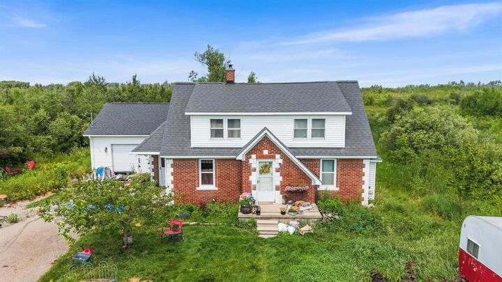 Property Photo: 1805 E State Street MI 49721