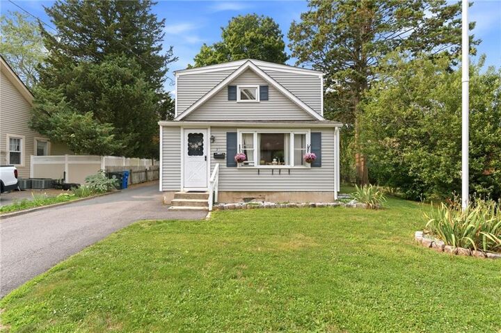 Property Photo:  34 Platt Street  RI 02809 