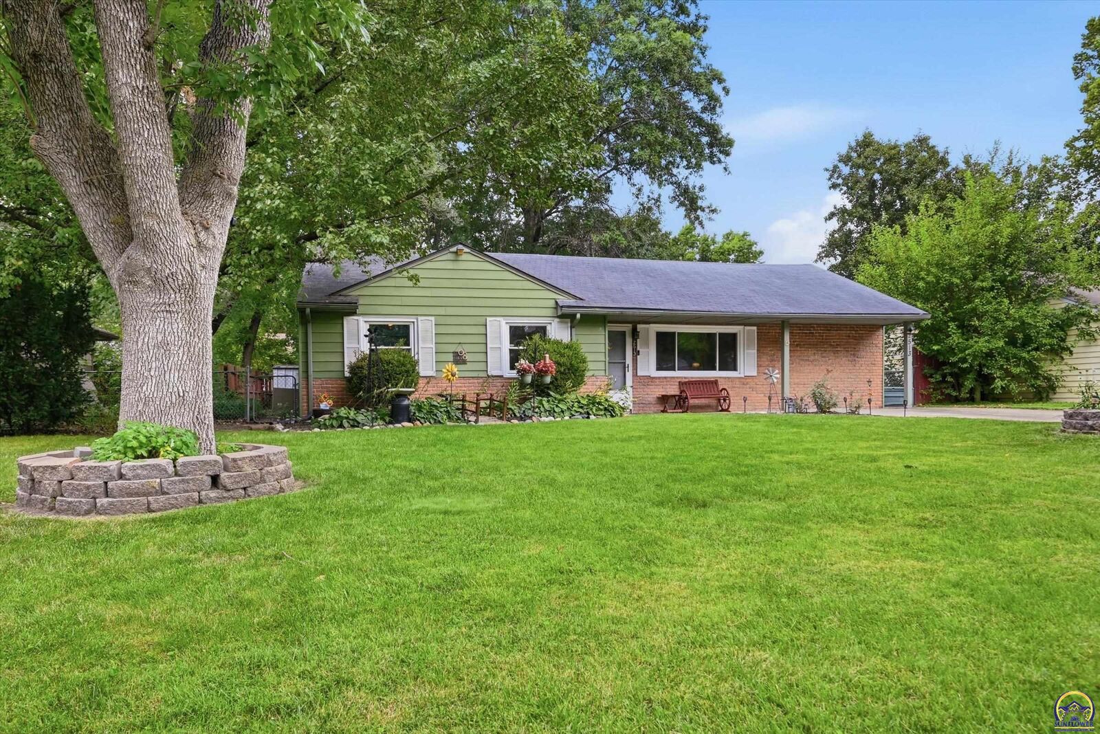 Property Photo: 2513 SW Seabrook Ave KS 66614