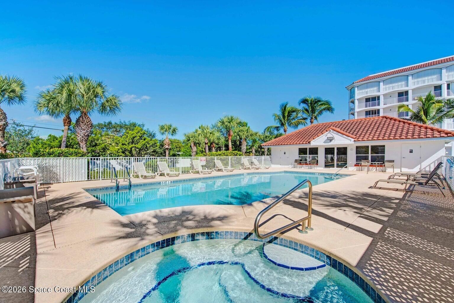 Property Photo: 820 Del Rio Way FL 32953