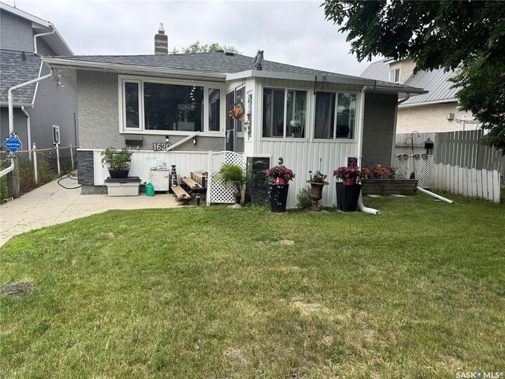 1620 Rothwell Street — photo 1