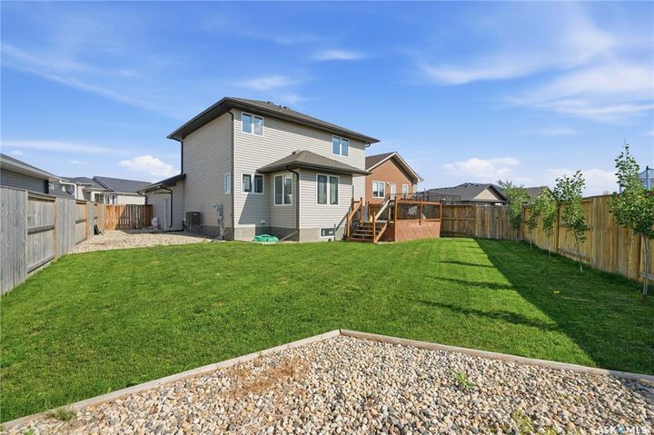 Property Photo:  668 Lehrer Crescent  SK S7R 0L2 