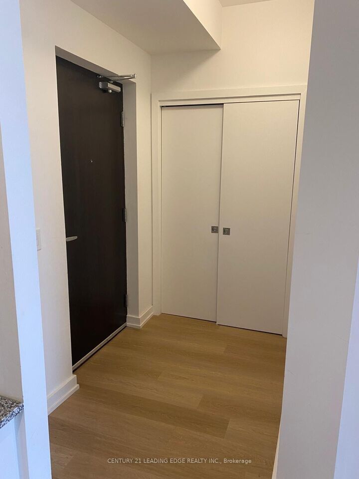 Property Photo:  430 Essa Road 220  ON L9J 0M1 