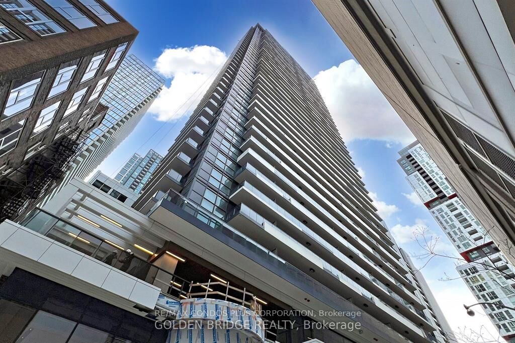 Property Photo:  38 Widmer Street #1802  ON M5V 0P7 