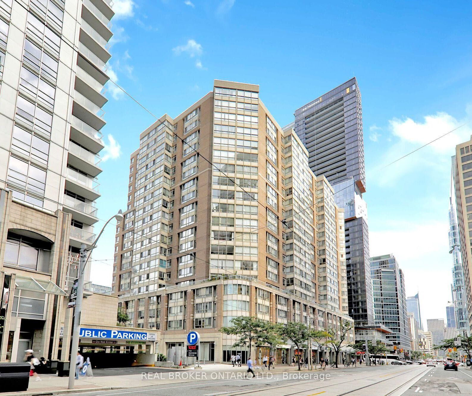 Property Photo:  711 Bay Street 1415  ON M5G 2J9 