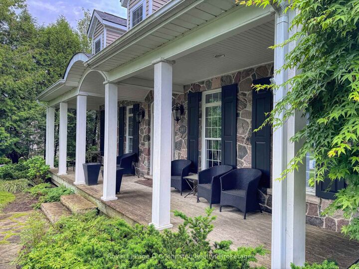 Property Photo:  207 Beacon Lane  ON N0H 2L0 
