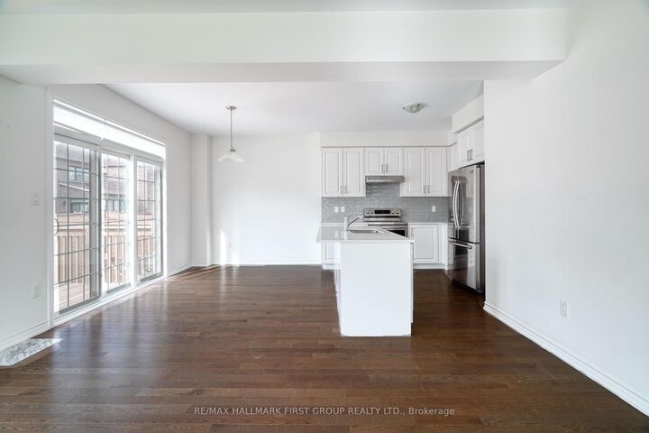 Property Photo: 86 Maskell Crescent ON L1P 0J7