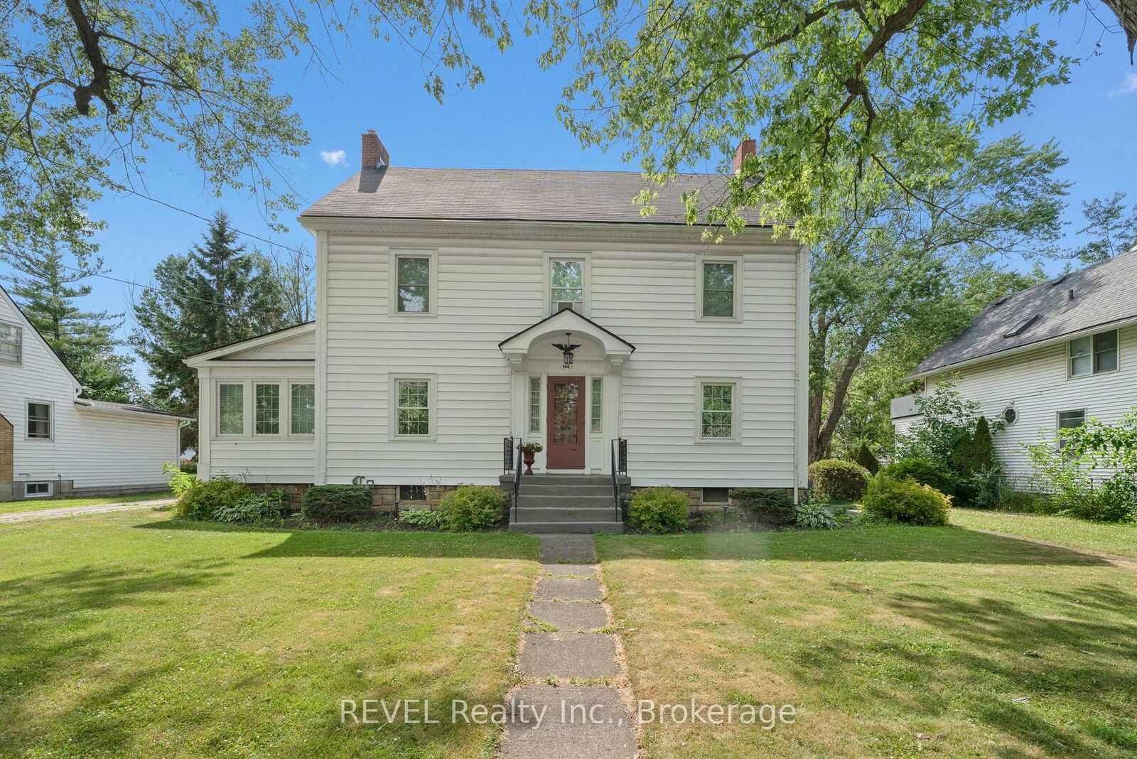 Property Photo: 166 North Street N ON L2A 3R7