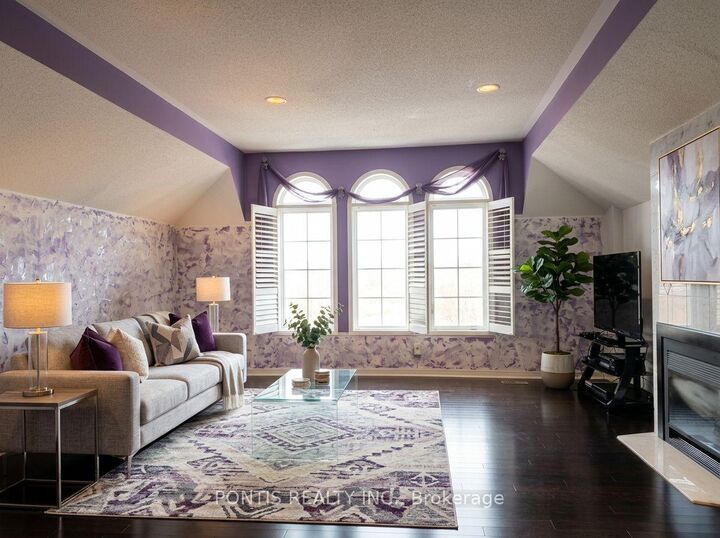 Property Photo: 2538 Raglan Court ON L5M 5L5