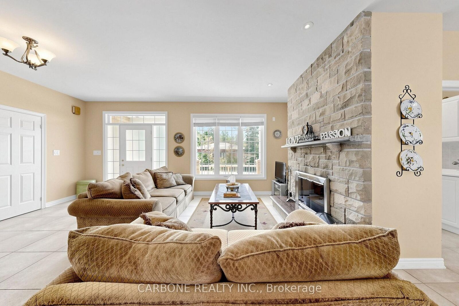 Property Photo: 59 Campbell Crescent ON N0H 2G0