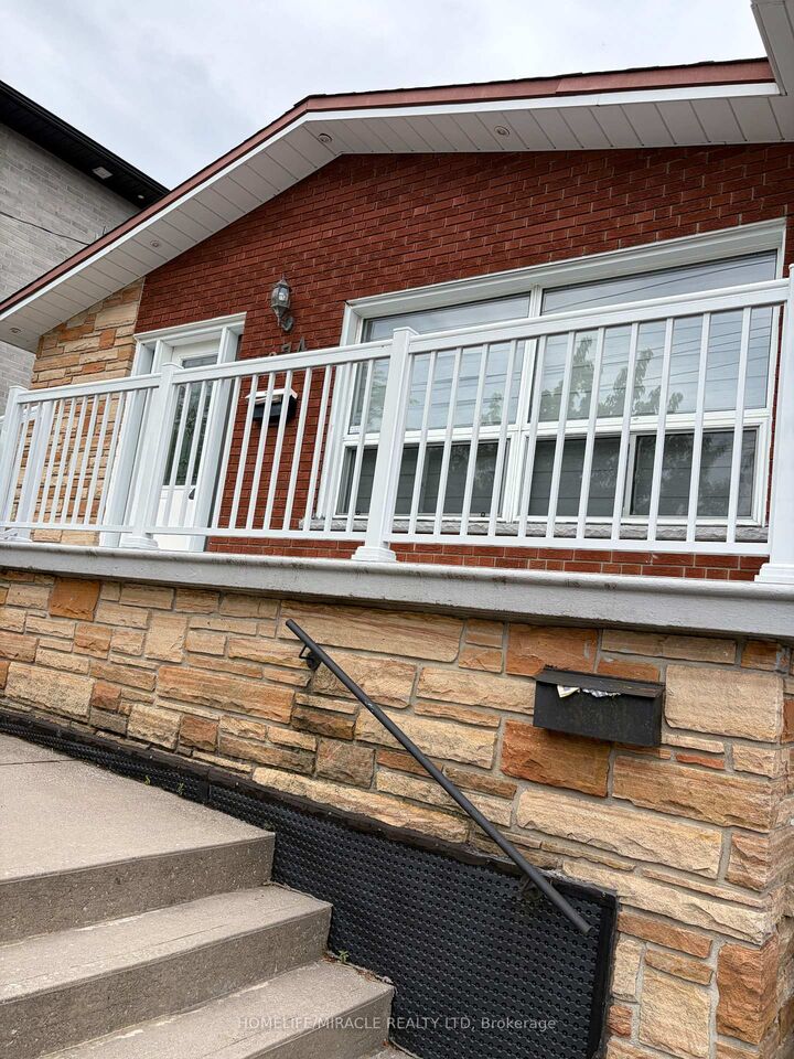 Property Photo: 1074 Midland Avenue ON M1K 4G9