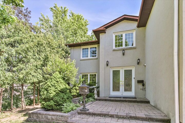 Property Photo: 151 Old Surrey Lane ON L4C 6R9