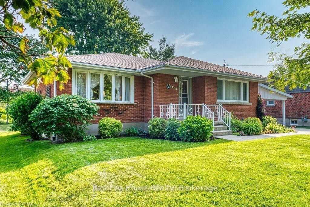 Property Photo: 202 Easson Street ON N5A 1N5