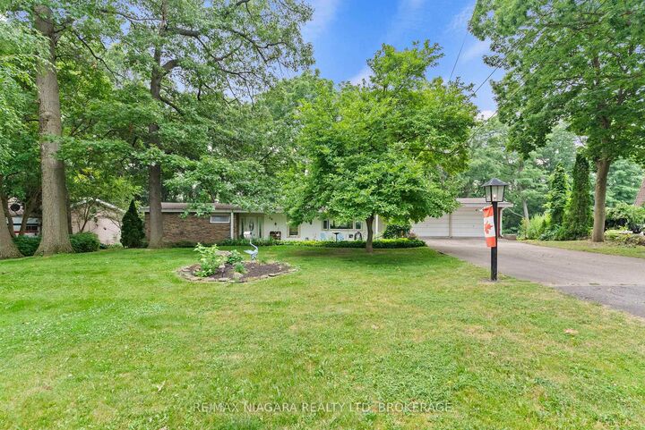 Property Photo: 46 Melrose Drive ON L0S 1J0
