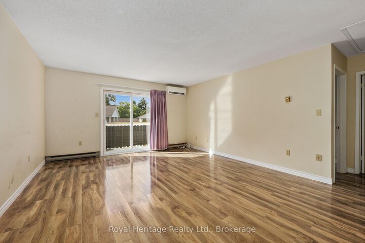 Property Photo: 97 Dundas Street 4 ON K0K 1H0