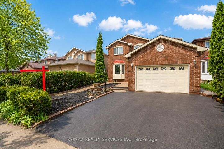 Property Photo: 14 Conover Court ON L6Y 3J5