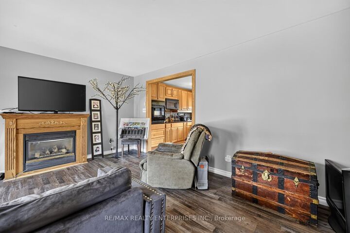 Property Photo: 855 Howe Terrace ON K0E 1T0