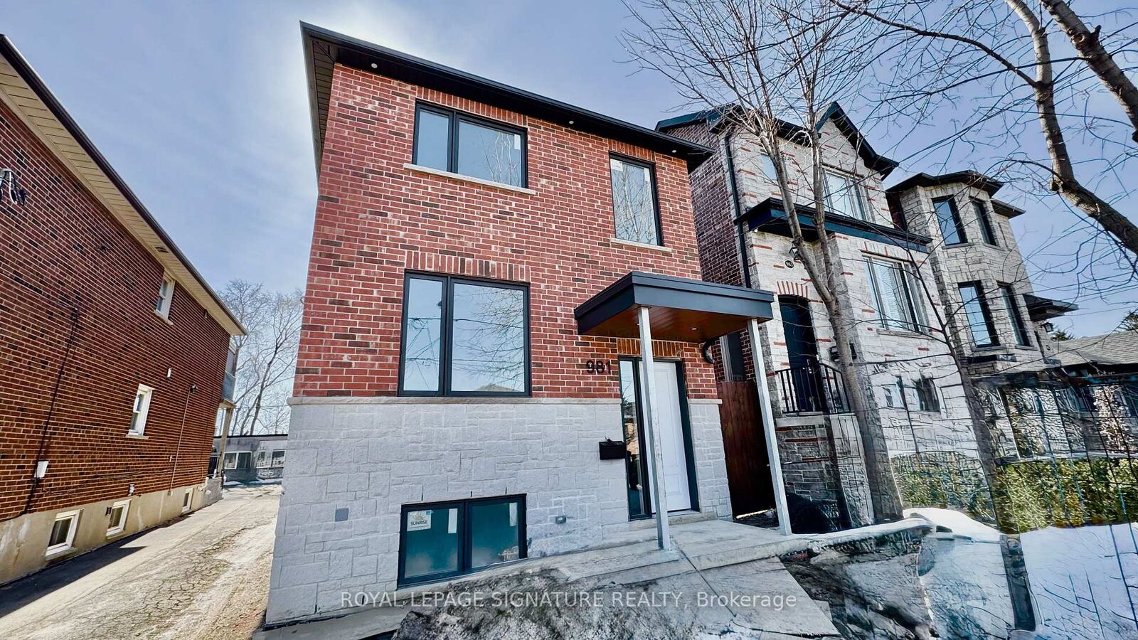 Property Photo:  981 Glencairn Avenue 2  ON M6B 2A8 
