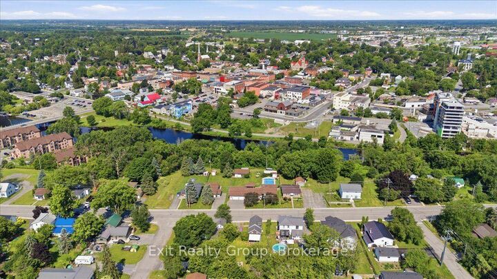 Property Photo: 90 Palace Road ON K7R 3B3