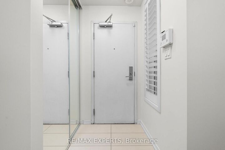 Property Photo: 26 Bruce Street A04 ON L4L 0H4
