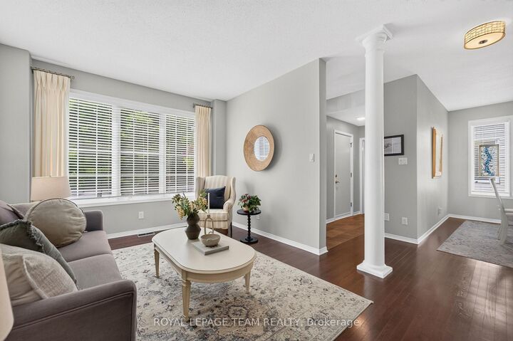 Property Photo:  14 Wynridge Place  ON K2M 2S9 