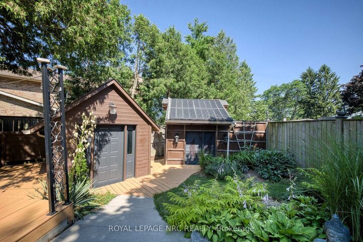 Property Photo: 15 Petronella Parkway ON L0S 1E0