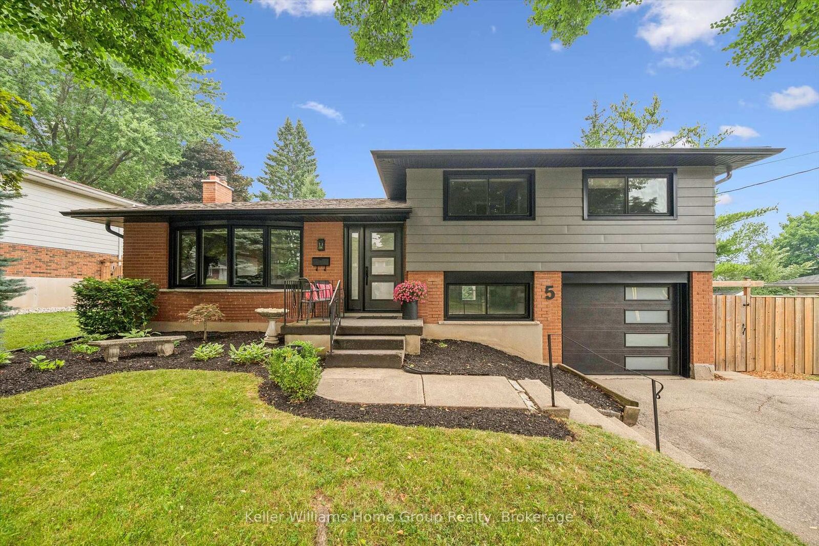 Property Photo:  5 Cheltonwood Avenue  ON N1E 4E1 